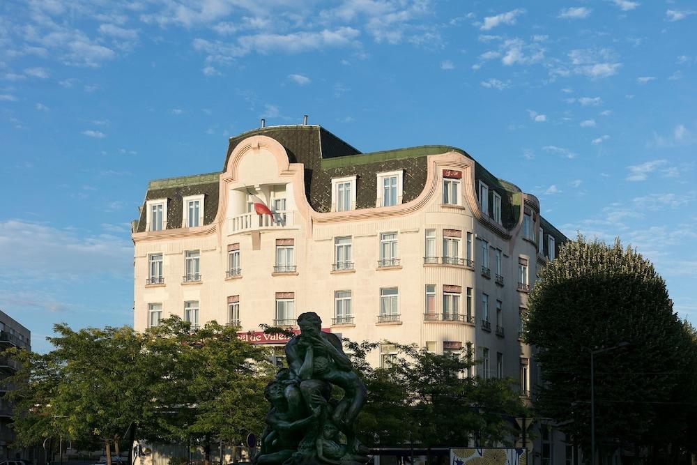Le Grand Hotel Valenciennes Exterior photo