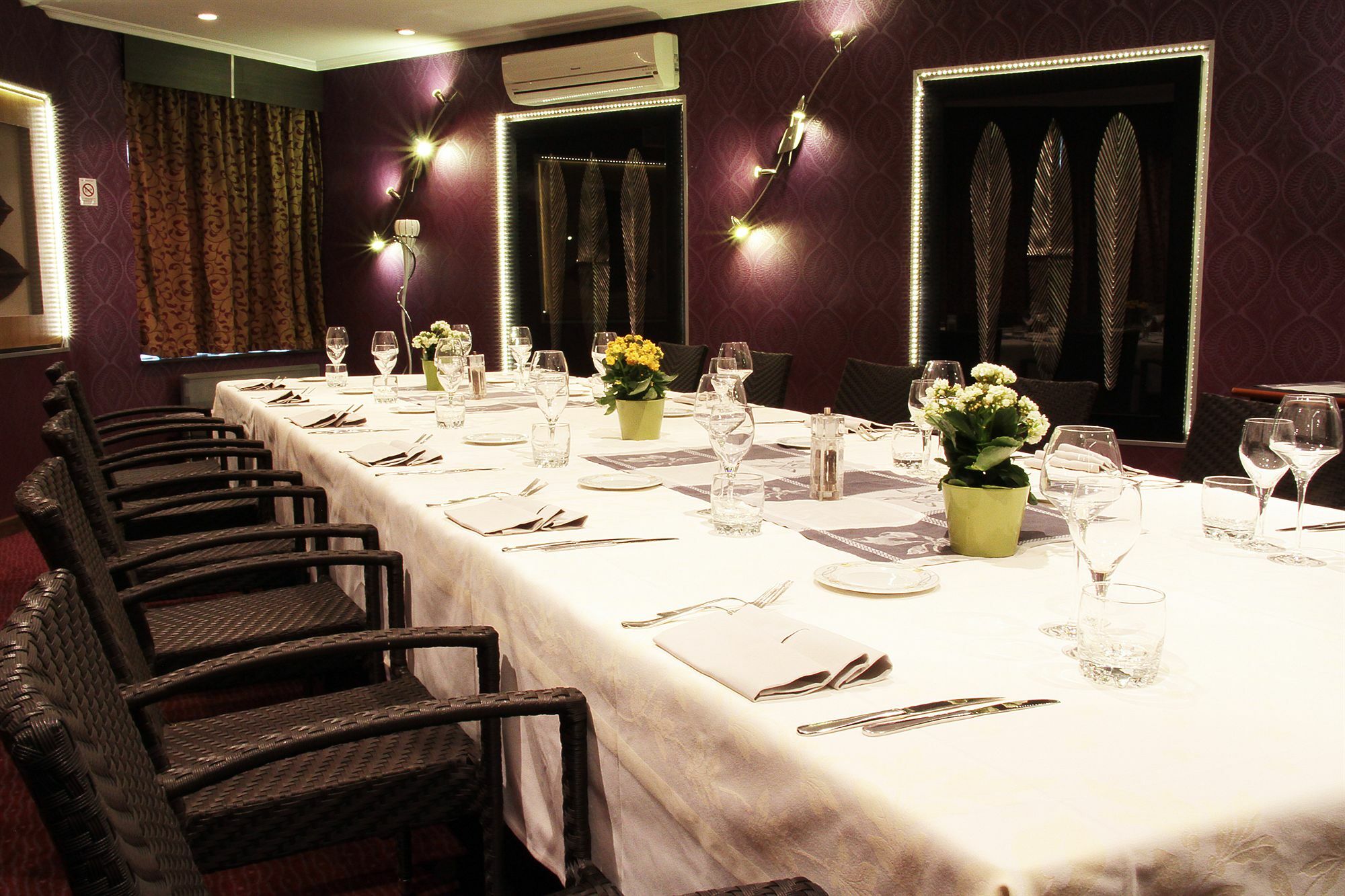 Le Grand Hotel Valenciennes Exterior photo