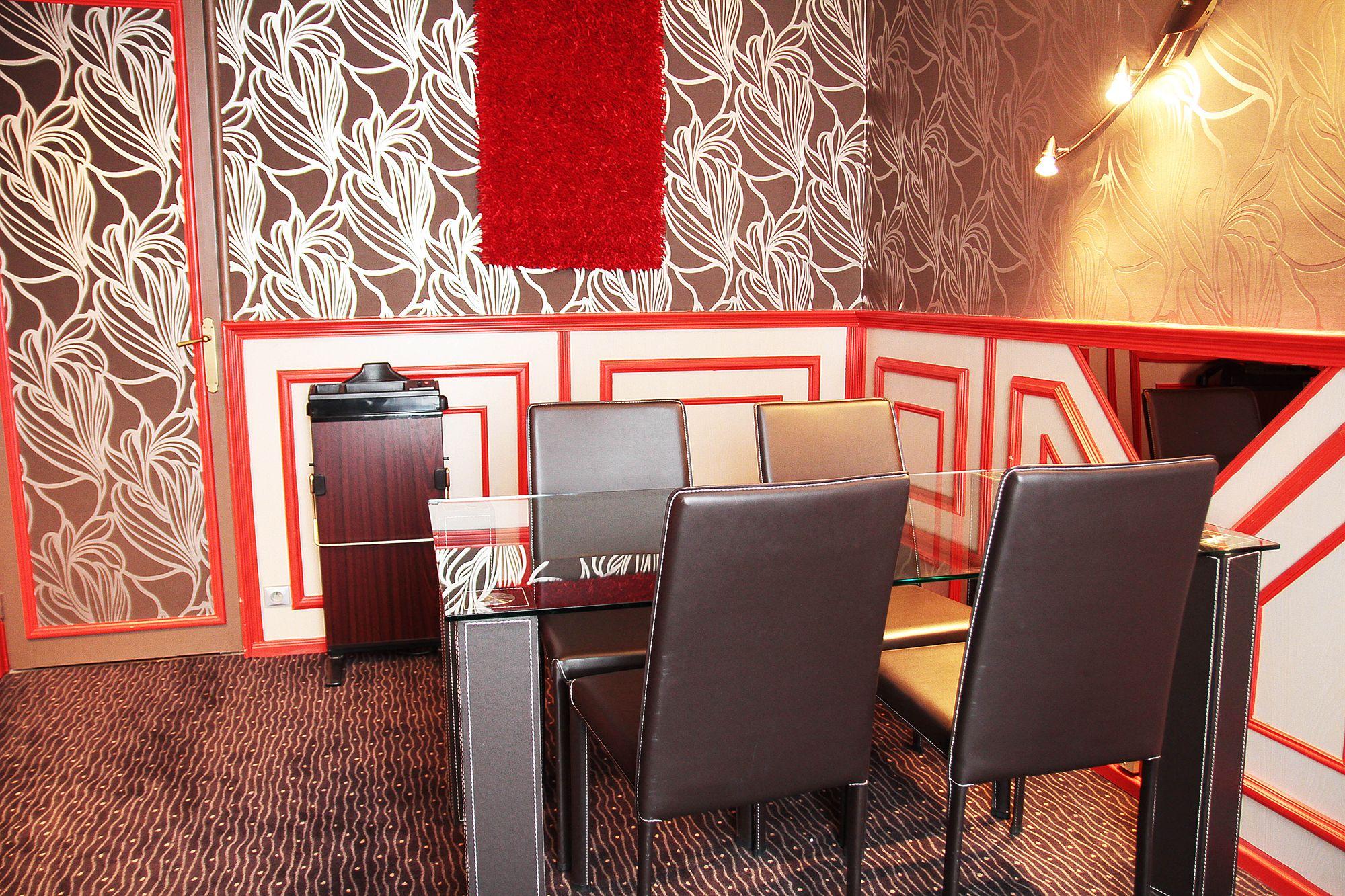 Le Grand Hotel Valenciennes Exterior photo